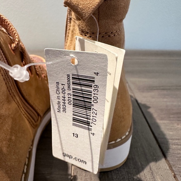 Brand New with Tags Girls Gap Sparkle Lace Up Boots - Picture 3 of 6